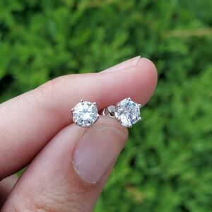 1ct tcw Moissanite Diamond Stud Earrings